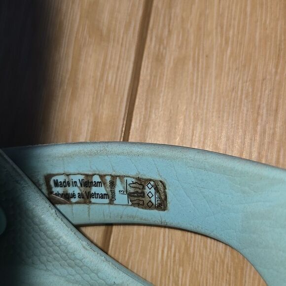 Crocs Light Blue Clogs Pink Accents 1 Watermelon crock charm included Kids Child - Picture 5 of 16